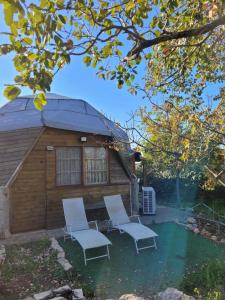 Zahrada ubytování בקתת עץ בחורש במנות - דום גיאודזי - Wooden cabin in Manot
