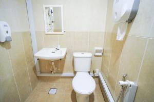 B Link Hotel的一间浴室