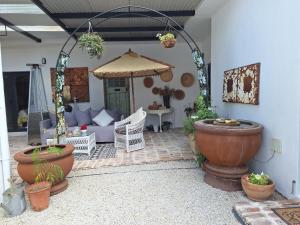 Zahrada ubytování Acacia Home + 2 fotografie