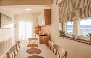 Φωτογραφία από το άλμπουμ του 1 Bedroom Nice Apartment In Turanj σε Turanj