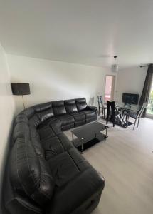 Fotografie z fotogalerie ubytování Appartement 3 pièces à 5 minutes de la gare de Creil v destinaci Creil