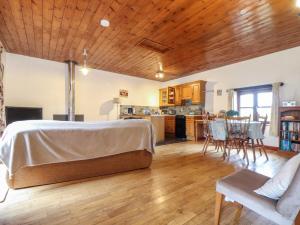 Kuchyň nebo kuchyňský kout v ubytování Court Cottage + 20 fotografií