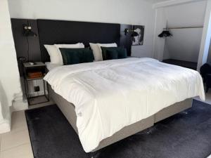 Letto o letti in una camera di Hotell Onyxen, boutique- & lifestyle, Adults Only