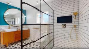 Ένα μπάνιο στο Casamea - Villa familiale, Piscine, Clim