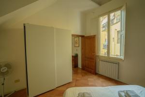 Posteľ alebo postele v izbe v ubytovaní Tranquil Suite Near Museums and Train Station