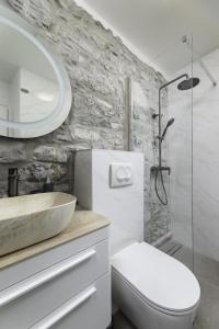 Ένα μπάνιο στο Villa ISABELA