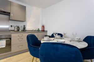 Køkken eller tekøkken på Media City Salford Quays Flat by City SuperHost
