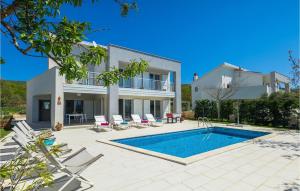 Πισίνα στο ή κοντά στο Villa Chiara