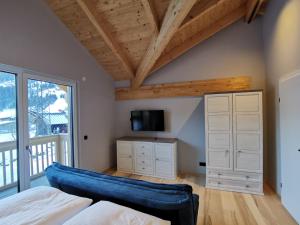 Μια τηλεόραση ή/και κέντρο ψυχαγωγίας στο Schlossalm Appartement