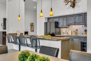 Η κουζίνα ή μικρή κουζίνα στο Stonebridge at Deer Valley #1145