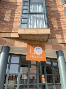 Certifikát, hodnocení, plakát nebo jiný dokument vystavený v ubytování HOTEL ORENETA - Gironella