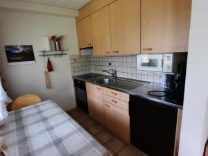 Köök või kööginurk majutusasutuses Apartment Mösli - Zimmerli by Interhome