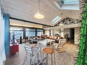 Posezení v ubytování Apartment Le SudOuest by Interhome