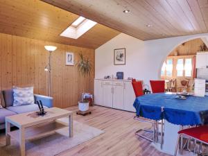 Posezení v ubytování Holiday Home Reindli by Interhome + 21 fotografií