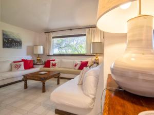 Ruang duduk di Villa Giulia by Interhome
