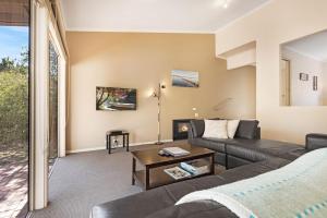 Χώρος καθιστικού στο Amphion - Waterfront Retreat