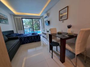 Posezení v ubytování Laguna Beach resort 3 condo pattaya with deluxe nature and pool access ลากูน่า บีช รีสอร์ต 3 พัทยา