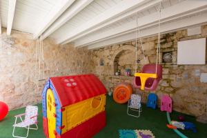 Η παιδική λέσχη του Kampos Villas