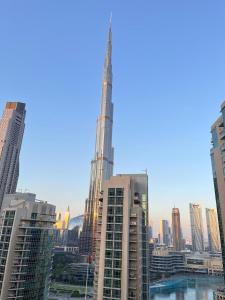 Nespecifikovaný výhled na destinaci Dubaj nebo výhled na město při pohledu z apartmánu