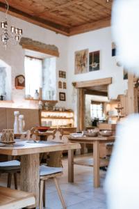 Fotografie z fotogalerie ubytování Chalet Mornà v destinaci San Martino in Badia + 75 fotografií