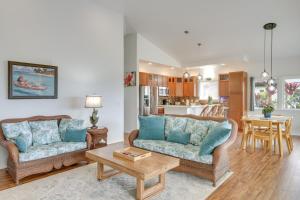 Istumisnurk majutusasutuses Oceanfront Home with Pool Access, Views in Papaikou