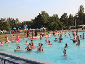 Hồ bơi trong/gần Safaritent 6