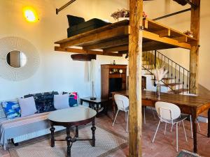 Χώρος καθιστικού στο Casa Mae