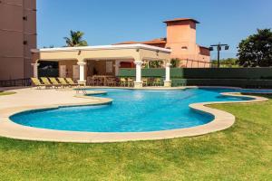 Hồ bơi trong/gần Apto Vista Mar - Beach Village