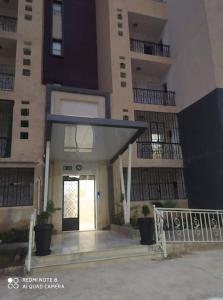 Το κτήριο όπου στεγάζεται  το διαμέρισμα