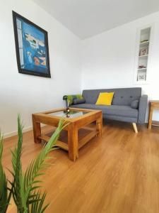 พื้นที่นั่งเล่นของ Apartamento con vista al mar