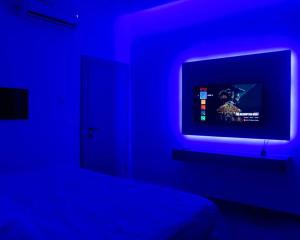TV a/nebo společenská místnost v ubytování Nine A Apartment