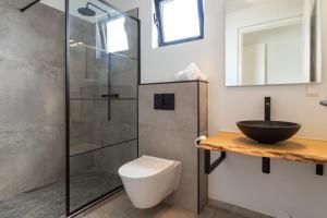 Kopalnica v nastanitvi LXRY Villas