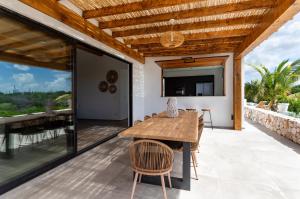 Balkon oz. terasa v nastanitvi LXRY Villas