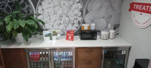 伯奇伦汉普顿酒店的咖啡和沏茶工具