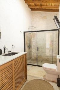 Koupelna v ubytování Fethiye VillalarımVilla 3