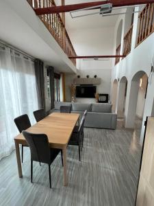 Posezení v ubytování VILLA TOMILLARES
