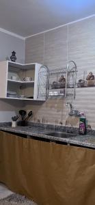 Kuchyň nebo kuchyňský kout v ubytování Tree house + 12 fotografií