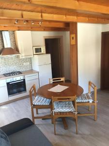 Kuchyň nebo kuchyňský kout v ubytování Apartments Durda