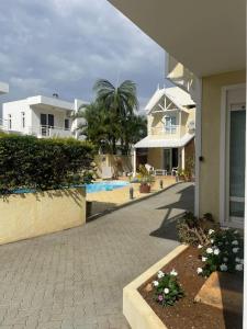 Hồ bơi trong/gần Villa Ray Manta 3-Bedroom 5mins Walk to Beach - LB1