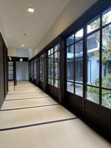 Fotografija v galeriji nastanitve 北国街道 脇本陣の宿 粂屋 1棟貸切プラン v mestu Shimogawara