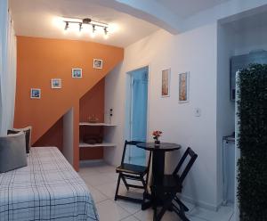 En eller flere senge i et værelse på Mila Mar Flat + 8 billeder