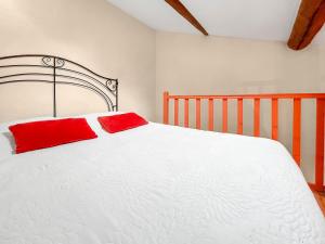 Postel nebo postele na pokoji v ubytování Chez Jeanine - Studio avec Wifi et Climatisation