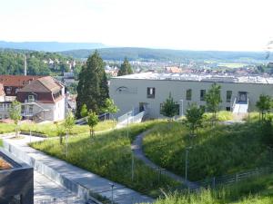 una vista desde el tejado de un edificio en Topp Apartments, en Tübingen