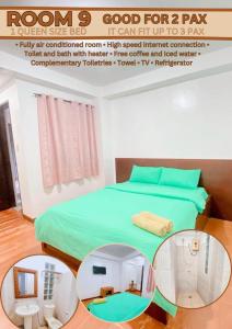 Cartel de una habitación con cama y espejo en Happy Home Hotel Beachfront, en Boracay