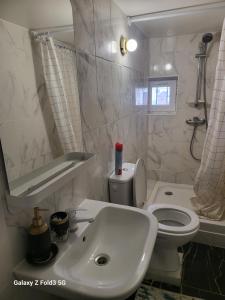 Koupelna v ubytování Chambre privée chez l'habitant