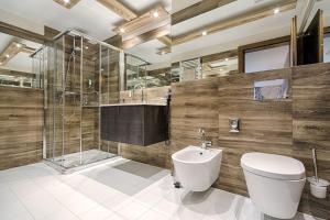 Un baño de Hotel Cervo