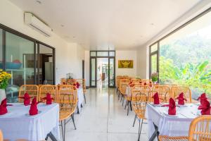 Restaurace v ubytování Rocky Mountain Homestay Cat Ba