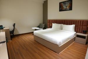 Φωτογραφία από το άλμπουμ του The Pearl Petal σε Rohtak