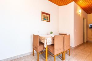 TV a/nebo společenská místnost v ubytování Apartments Cvito