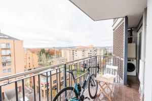 Μπαλκόνι ή βεράντα στο Loft privado reformado centro Girona 3min AVE